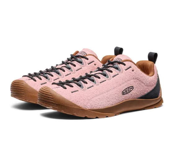 Keen: Dove Comfort, Innovazione e Sostenibilità Incontrano lo Stile